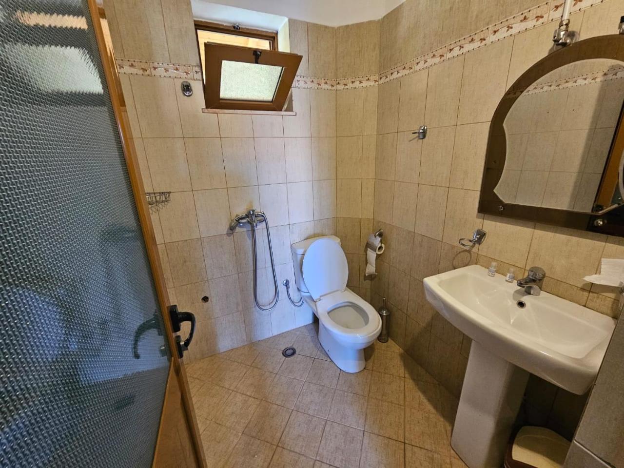 Gjestgiverier Balili Vlorë